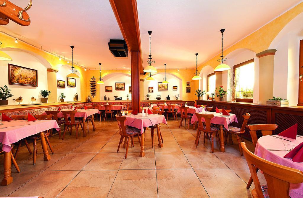 Gasthaus& Pension Zum Roten Haus Bad Schandau Esterno foto
